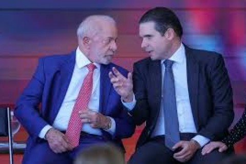 POLITICA - Lula e Motta chegam a acordo sobre escala 6x1 e estabelecem um ano para transição
