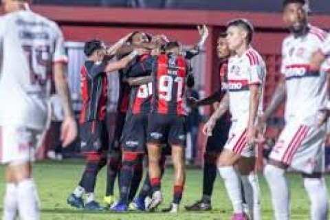 COPA DO BRASIL - Flamengo é surpreendido e eliminado pelo Vitória na Copa do Brasil