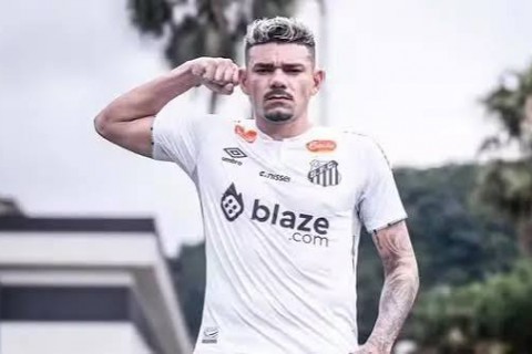 FUTEBOL - Tiquinho Soares deve acionar Santos na Justiça e acertar contrato com o Fortaleza