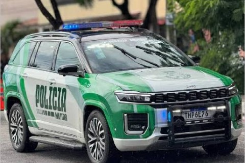 QUIXADÁ - Homem é preso por ameaçar mulher e quebrar portão de residência em Quixadá