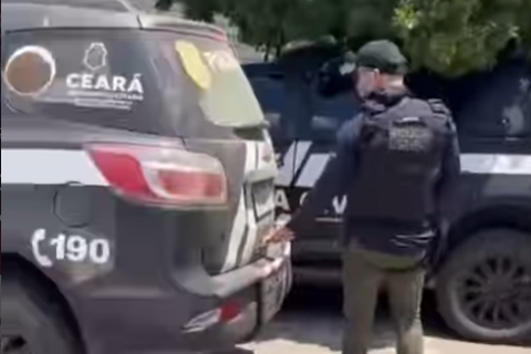 CANINDÉ - Polícia Civil prende dois homens suspeitos de tráfico de drogas em Canindé