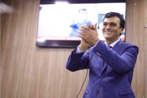 POLITICA - Prefeito de Caucaia sofre infarto e é internado para procedimento de urgência