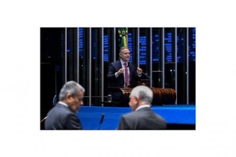 POLITICA - Câmara caminha para acordo em torno da jornada de 40 horas e fim gradual da escala 6×1