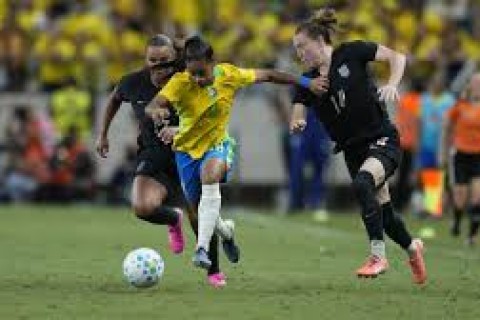 AMISTOSO - Brasil perde para os EUA em jogo marcado por confusão e cinco expulsões no Castelão