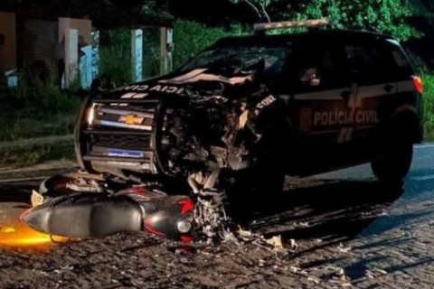 CEARÁ - Jovem morre após colisão entre motocicleta e viatura da Polícia Civil