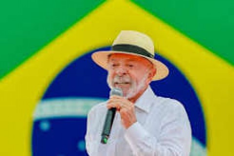 ELEIÇÕES 2026 - Lula cresce 8 pontos entre “não polarizados” em efeito reverso ao caso Lulinha, mostra pesquisa BTG/Nexus