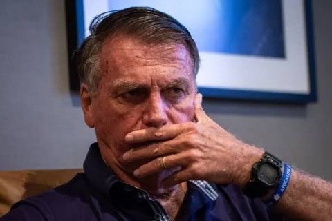 POLITICA - A decisão de Moraes que coloca Bolsonaro e Flávio em uma sinuca de bico