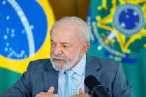 Política - Lula arranca na frente de Flávio em MG, aponta Datafolha