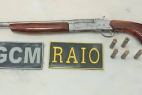 ARACOIABA - Mulher é presa após ameaçar funcionários e atirar contra posto de saúde em Aracoiaba
