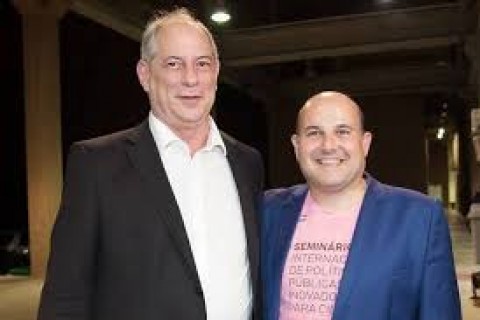 MUDANÇA DE ROTA - União Brasil ameaça deixar palanque de Ciro após RC recuar de disputa por vaga na Câmara