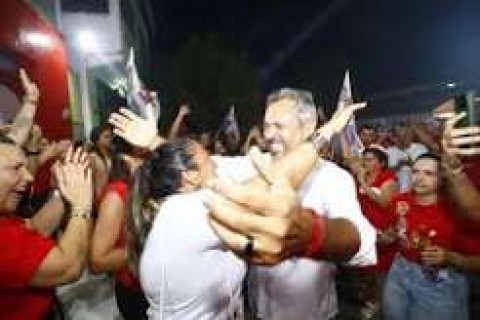 Eleições 2026 - Carreata de Elmano em Palhano ao lado de aliados reúne apoiadores pelas ruas da cidade