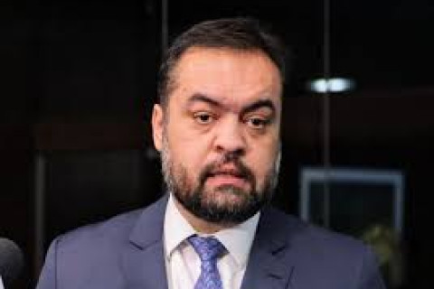 POLITICA - Ex-governador do Rio Cláudio Castro e dono da Refit são alvos da PF