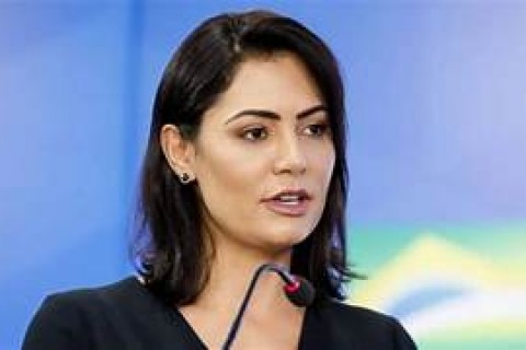 POLITICA - Michelle Bolsonaro fala em “aliança com o mal” em referência a Ciro e acena a Girão