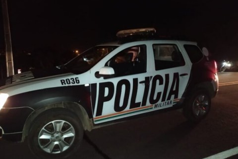 QUIXADÁ - Homem é morto com vários tiros em alpendre de residência na zona rural de Quixadá