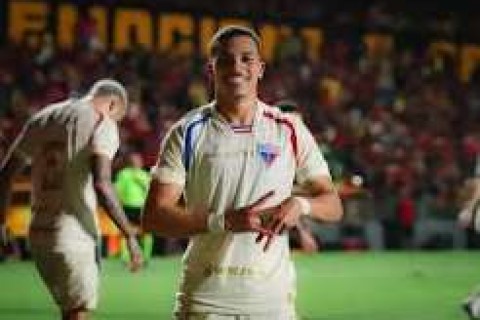 FUTEBOL - Implacável fora de casa, Fortaleza vence o Sport na Ilha do Retiro e encosta no G2 da Série B