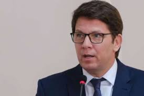 Política - Mário Frias muda versão e assume dinheiro de Vorcaro em filme sobre Bolsonaro
