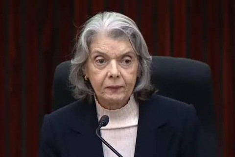 POLITICA - “Estou envergonhada”: Cármen Lúcia critica crise no STF e pede desculpas aos brasileiros