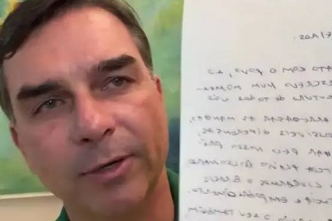FUTEBOL - Alexandre de Moraes suspende visitas de Flávio a Bolsonaro por 90 dias