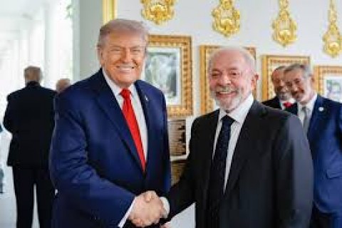 INTERNACIONAL - Lula diz a aliados que pretende conversar com Trump na próxima semana