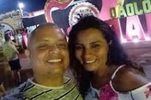 FORTALEZA - Casal é assassinado a tiros enquanto trabalhava vendendo lanches em Fortaleza