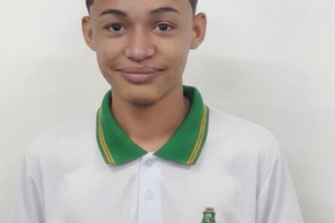 QUIXADÁ - Justiça determina pensão provisória à mãe de estudante morto após ataque em escola de Quixadá